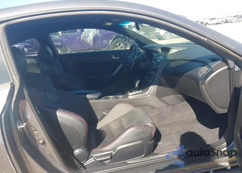 2015 Hyundai Genesis 3.8 R-Spec z USA, uszkodzony, nr VIN KMHHU6KJ9FU124846